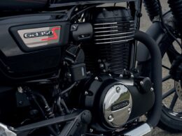 De ééncilinder van de Honda GB350S, fraai!