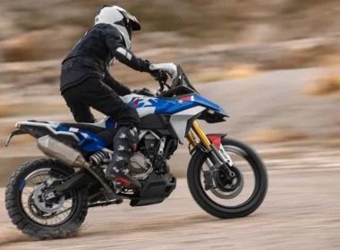 BMW F450GS staand