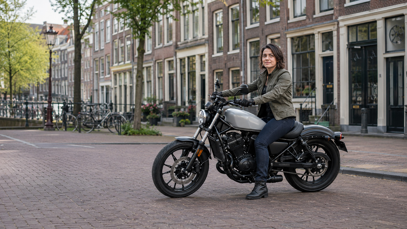 Motorrijder op een lage motor
