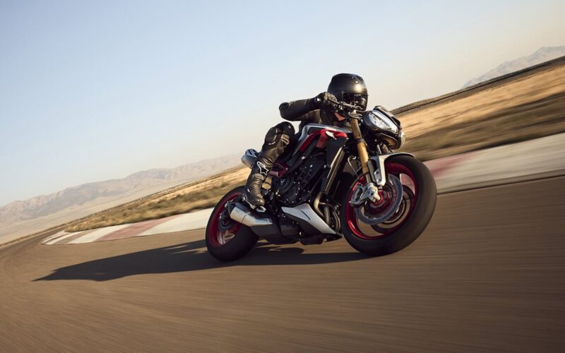 Triumph Street Triple en de nieuwe Moto2-motor