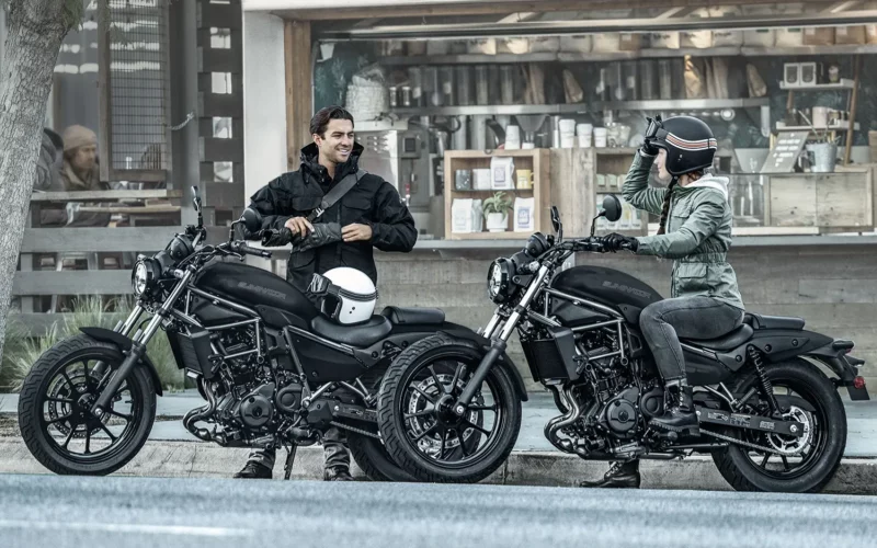 Kawasaki Eliminator 500 als voorbeeld van een lage motorfiets