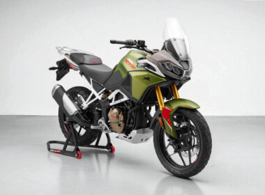 TVS Apache RTX 300