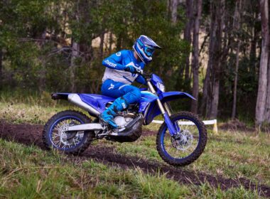 Yamaha WR450F 2027 in actie tijdens endurorijden