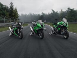 BMW M 1000 RR, M 1000 R en M 1000 XR in Nürburgring Green