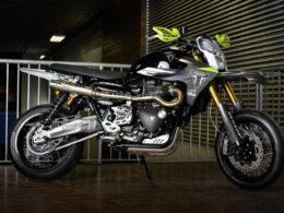 Canadese Triumph Scrambler 1200 XE omgebouwd tot supermoto voor Triumph Originals 2026