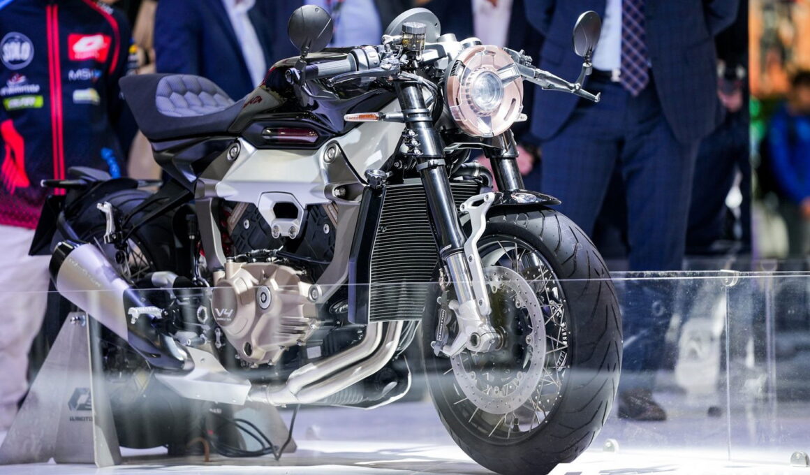 QJMotor Equus 600 V4 richting productie
