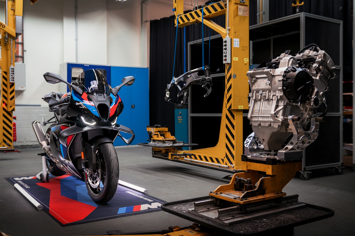 BMW M 1000 RR: waarom frameflexibiliteit ertoe doet