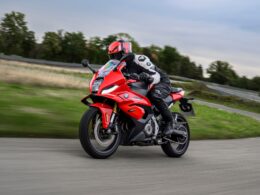 BMW F450RR op circuit